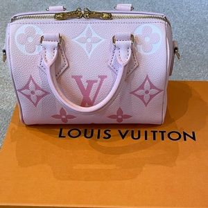Louis Vuitton by the pool speedy 20 in pink
